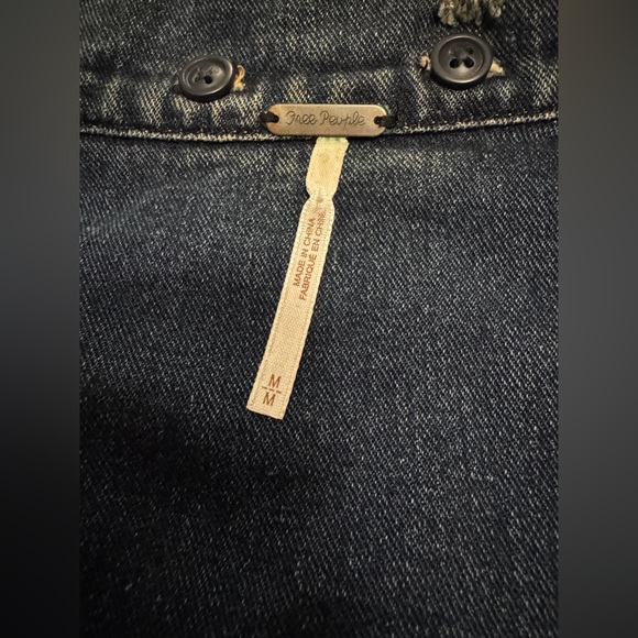 Free People Distressed Knit Hooded Denim Jacket Size Medium - Picture 2 of 5